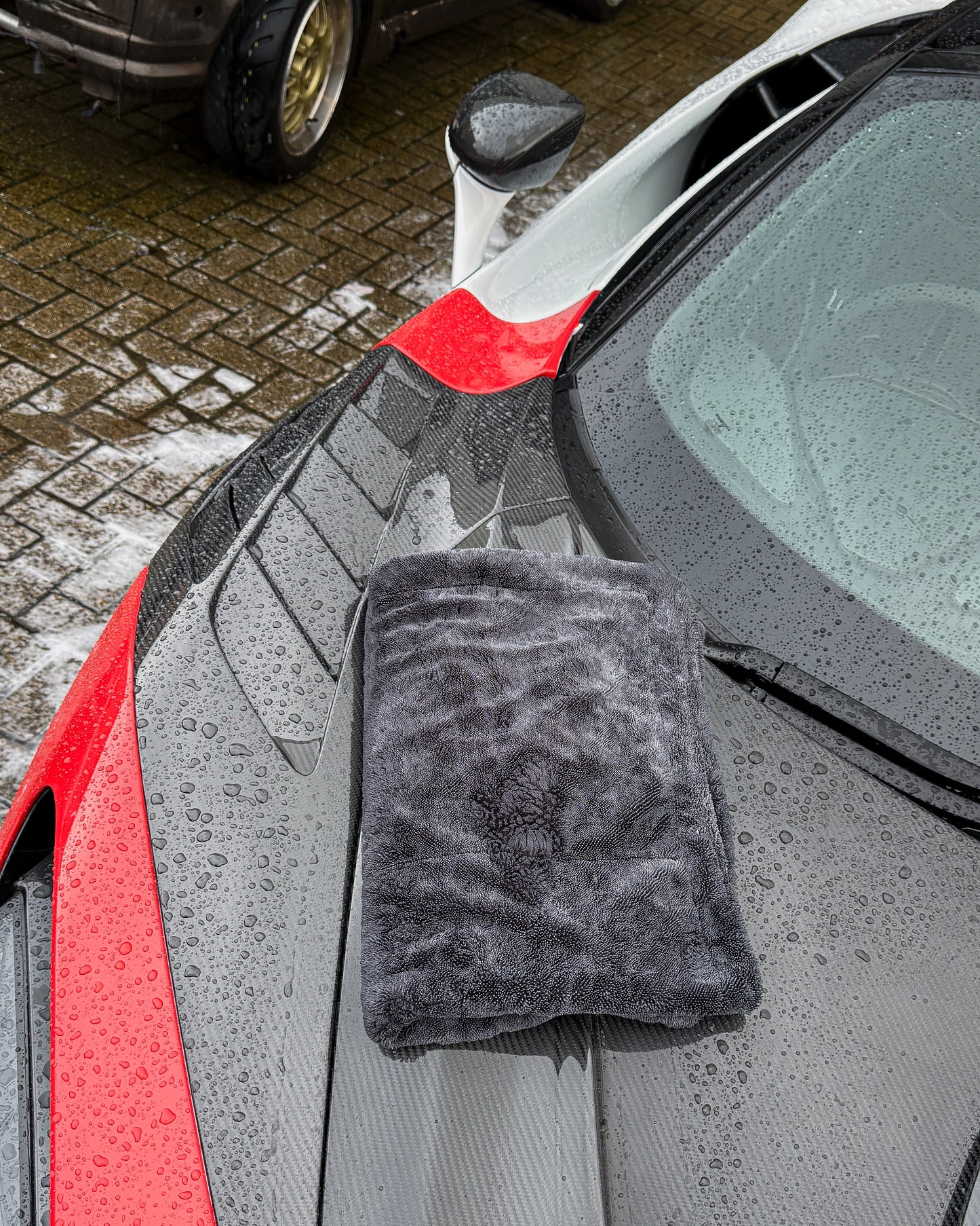 Large 1300gsm Drying Towel - 60x90cm