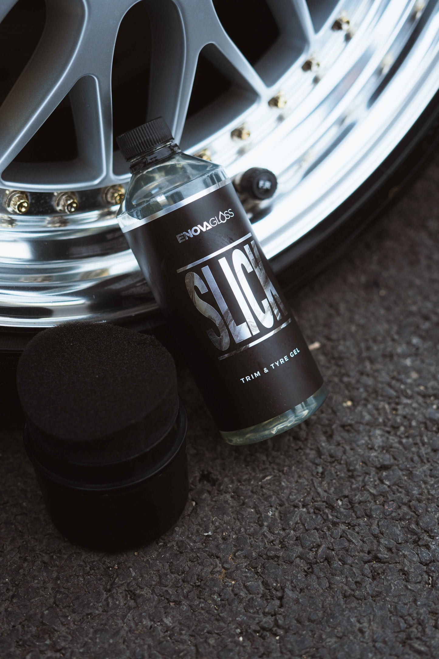 Tyre shine foam applicator